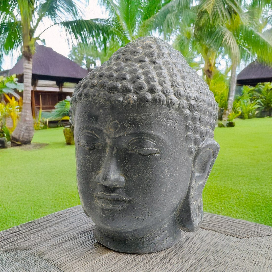 Statue de la tête de bouddha pour décoration d'intérieur, jardin, bassin extérieur et autre décors zen et asiatique