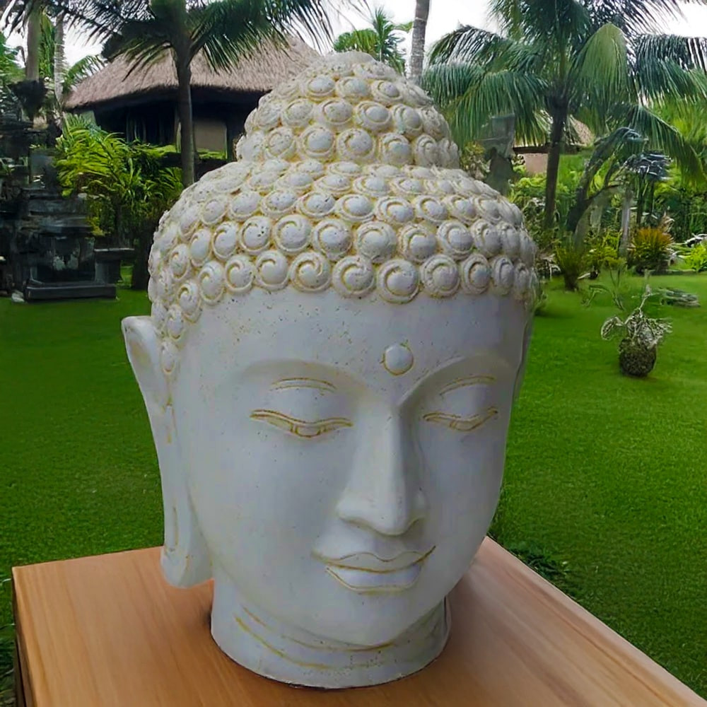 Tete de bouddha en pierre, décoration d'intérieur, de jardin ou d'espace zen et de détente (spa)