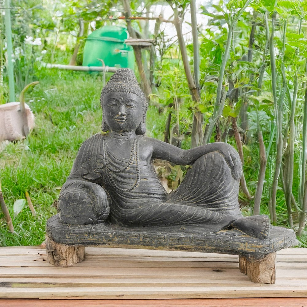 Statue de bouddha couché idéale pour la décoration d'intérieur, au bord d'un bassin. de jardin ou pour améliorer le paysage