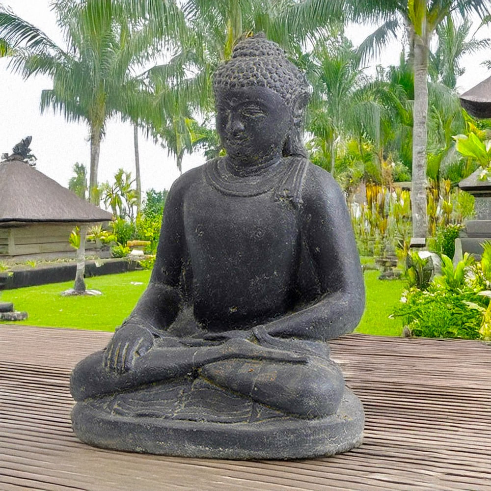 Statue représentant un bouddha assis de 30cm, idéale pour un espace zen ou de détente ou pour une décoration d'intérieure ou de jardin